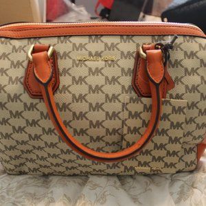 New Michael Kors Purse